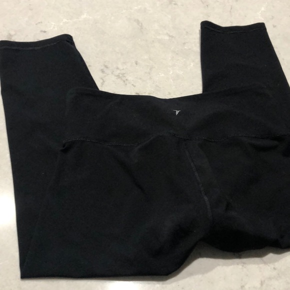 Old Navy Cropped Running Tights - Picture 2 of 2